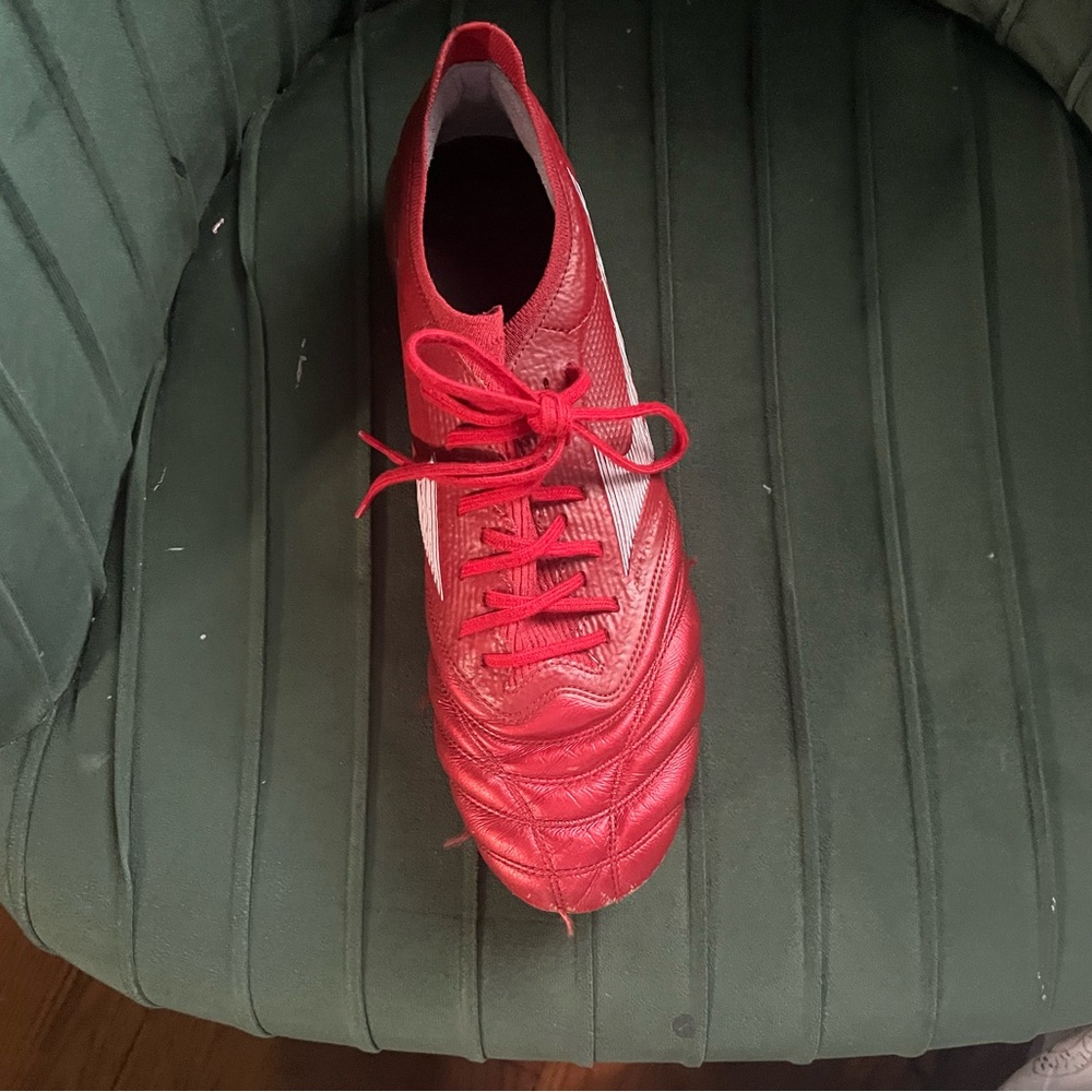 -Made in Japan Mizuno Morelia Neo III Ruby Red
